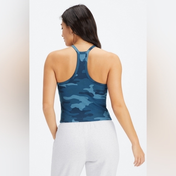 Fabletics Live-In Halter Camo Tank Top NWT size 1X - Picture 2 of 16